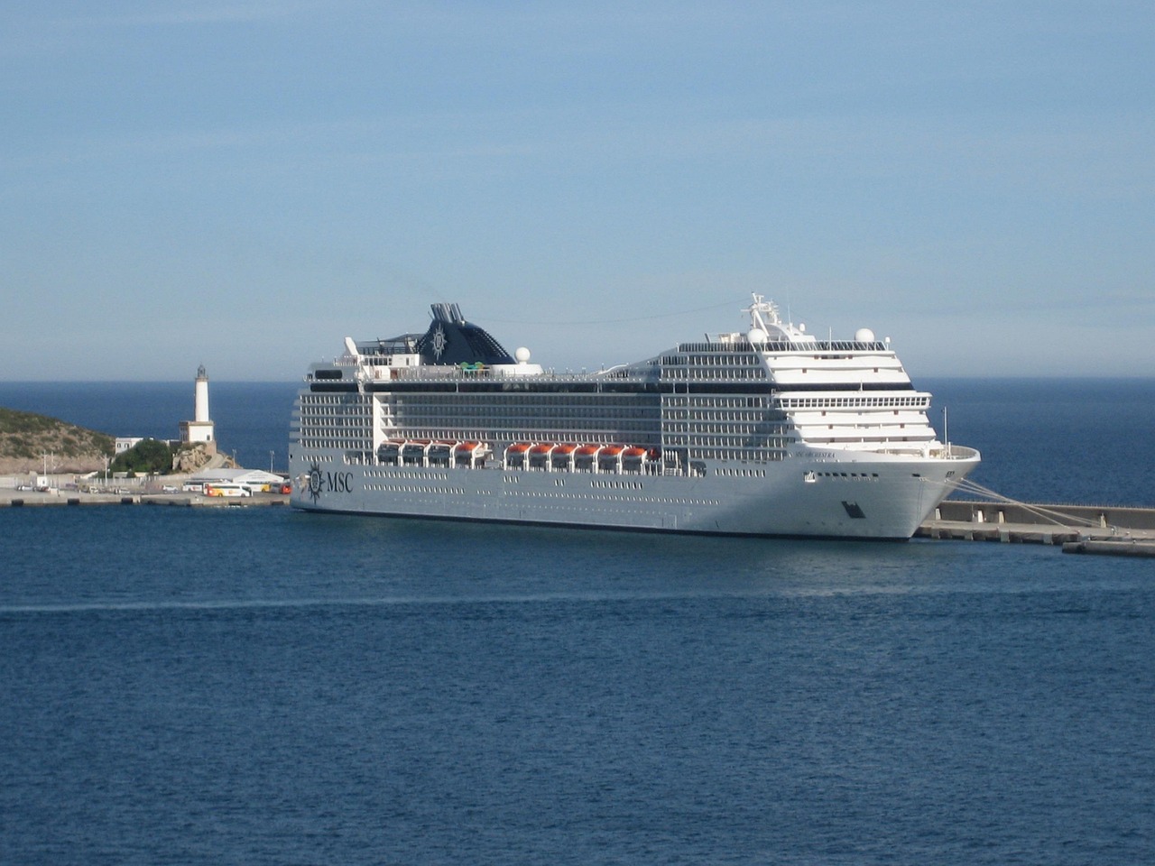 découvrez une croisière méditerranéenne inoubliable entre merveilles historiques, paysages enchanteurs et saveurs locales authentiques.
