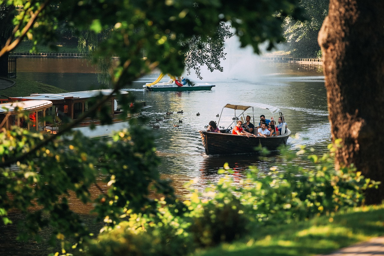 découvrez les meilleurs parcs familiaux pour passer des moments inoubliables avec vos proches. activités, loisirs et détente pour petits et grands vous attendent dans nos family parks.