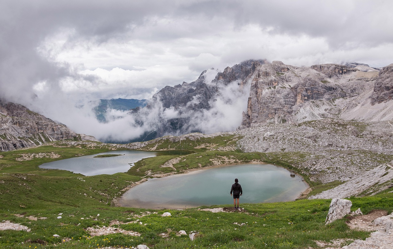 découvrez notre guide complet pour les voyageurs : conseils pratiques, destinations incontournables et astuces pour planifier vos prochaines aventures autour du monde.